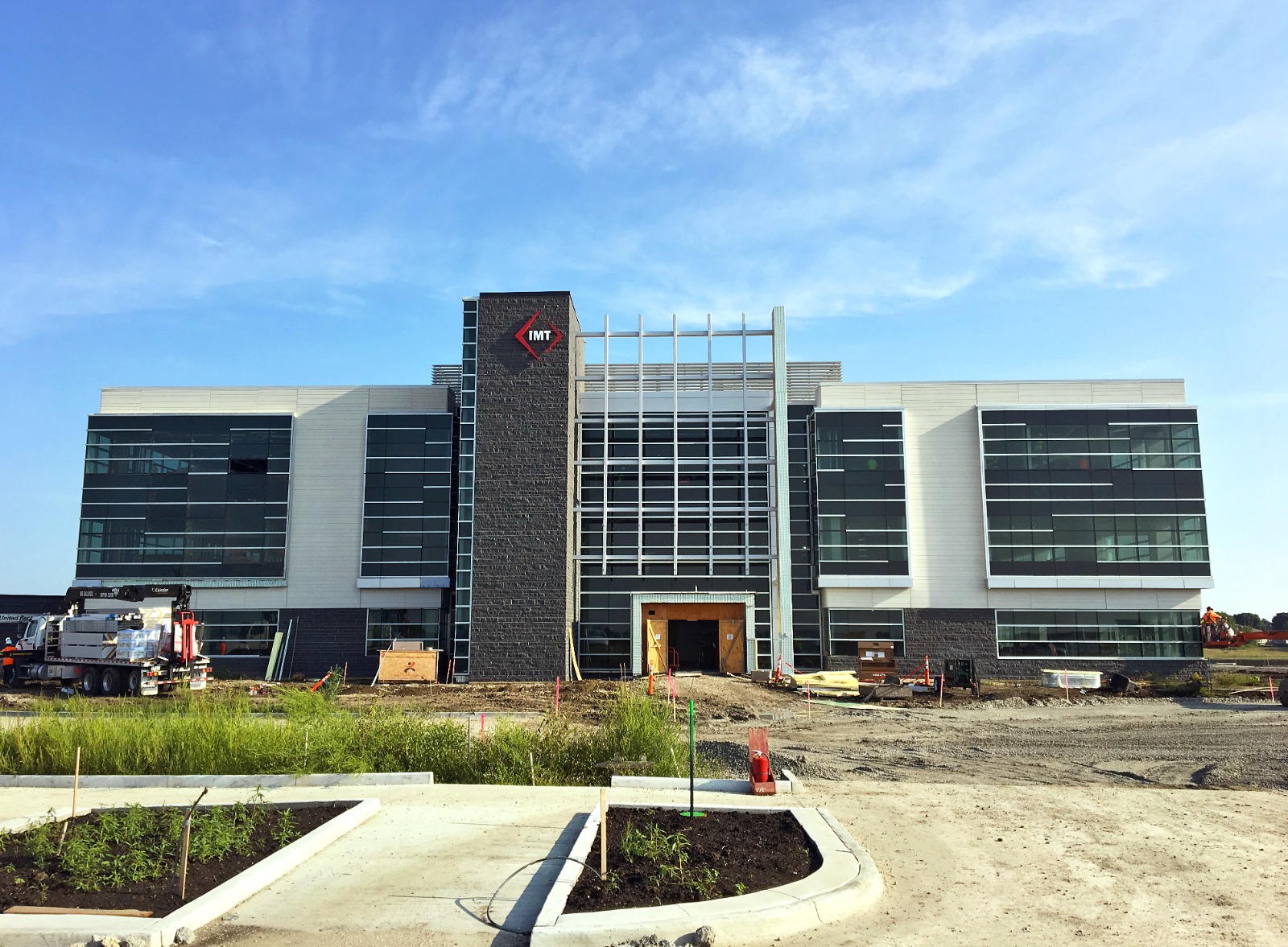Commercial facade glazing at the IMT project