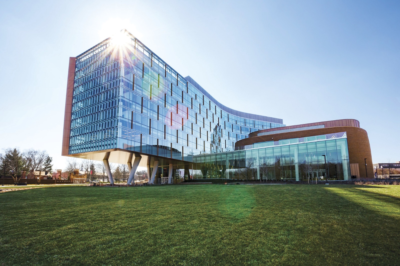 Contemporary glazed academic building at the UMD project
